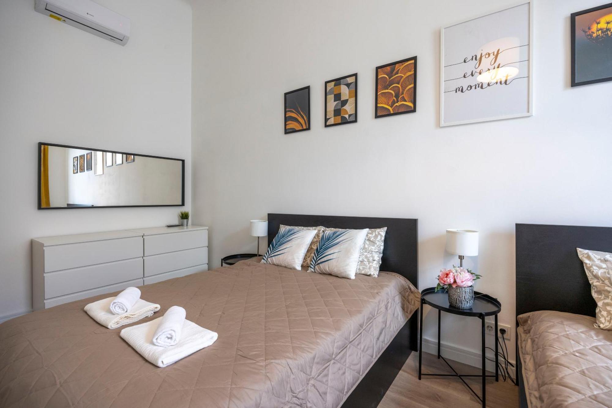 Spacious Cozy Home With 4Bedroom In The Heart Of Bp 부다페스트 외부 사진